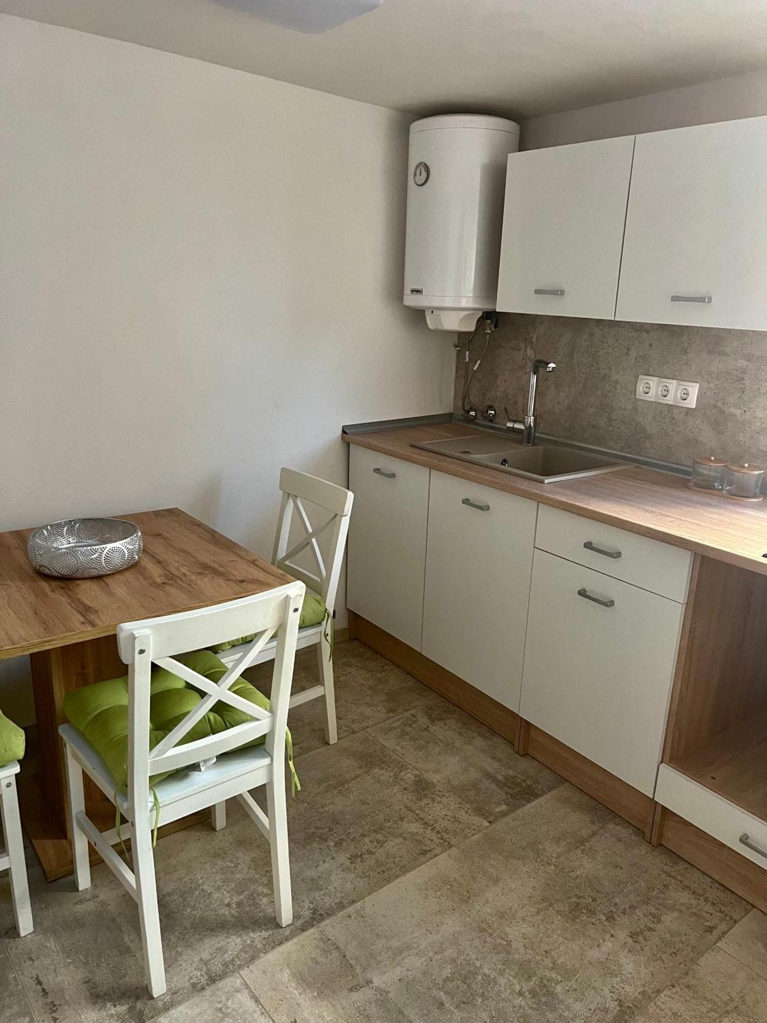 Apartman Roko Tribalj Εξωτερικό φωτογραφία